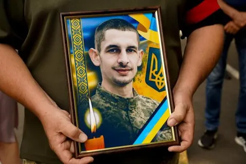 Ужгород попрощався з 30-річним захисником Вадимом Балогом