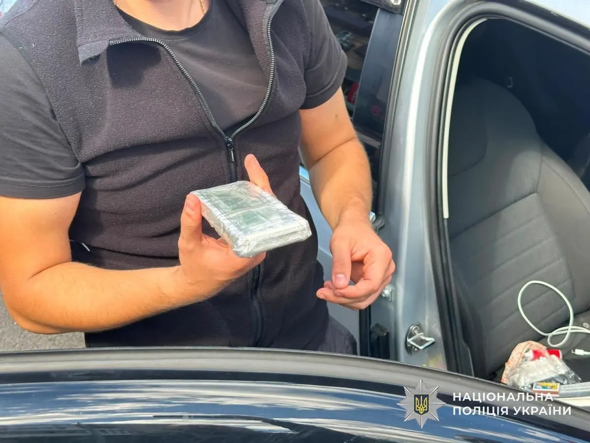 На Тячівщині затримали чоловіка, який за $15 тисяч планував переправити харків'янина до Румунії