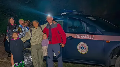 П'ятеро туристів заблукали на схилі між Озірною та Кам'янською: їх знайшли рятувальники