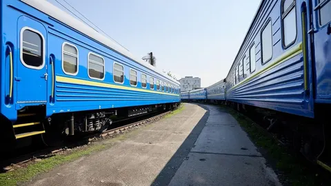 Через обстріли РФ поїзди на Мукачево запізнюються на 12 годин