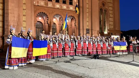 На площі Фенцика в Ужгороді втринадцяте провели «Молитву за Україну»