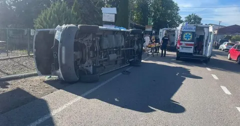 Смертельна ДТП у Сокирниці: автобус перекинувся, загинула 17-річна дівчина
