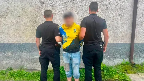 У Рахові затримали військового, який торгував зброєю та вибухівкою