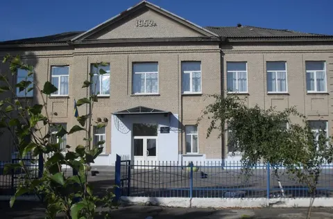 Закарпатська фірма віком менше року виграла тендер на 15 млн для школи на Херсонщині