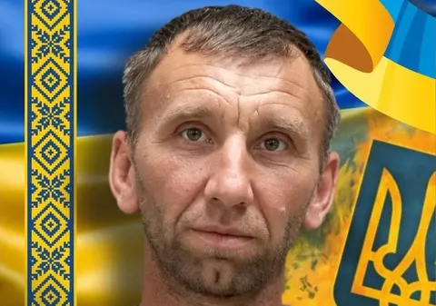 У Червоному попрощалися з бійцем Василем Диковцем, якого рік вважали зниклим