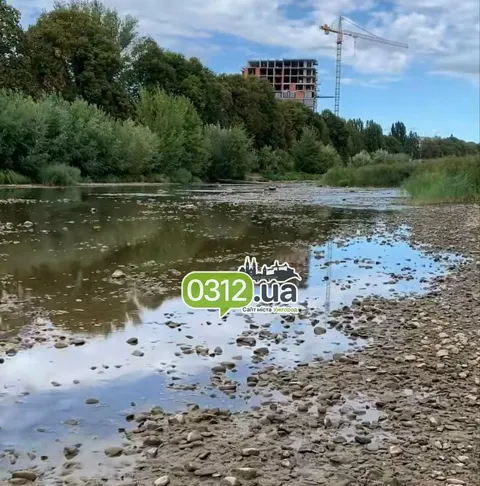 На Закарпатті через маловоддя оголосили коричневий рівень небезпеки