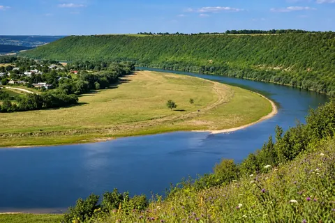 Маловоддя на Закарпатті: підприємствам обмежили забір води з річок