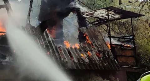 На Шахті в Ужгороді сусід помітив пожежу й урятував дачу від повного вигорання