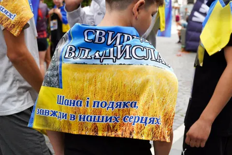 В Ужгороді вшанували пам'ять Героїв патріотичним забігом