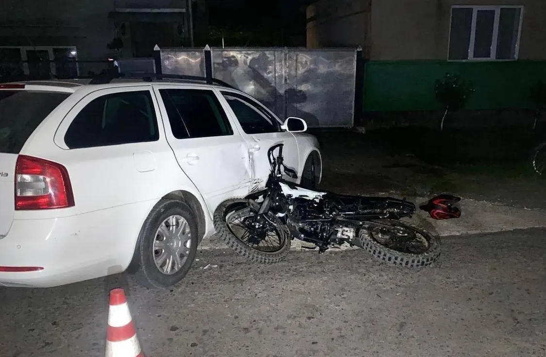 На Мукачівщині в ДТП постраждали двоє 14-річних мотоциклістів