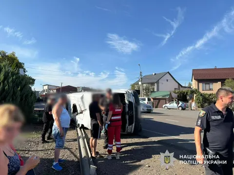 Смертельна ДТП на Хустщині: загинула 17-річна дівчина, семеро у лікарні
