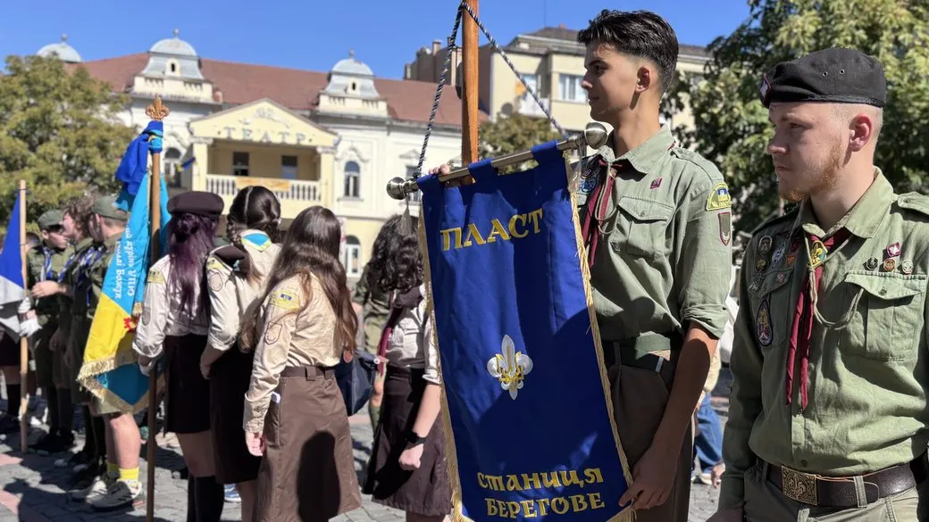 У Мукачеві пластуни зібралися на ярмарок для поранених захисників