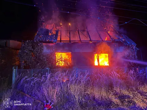 У Королеві вночі горів житловий будинок: деталі пожежі