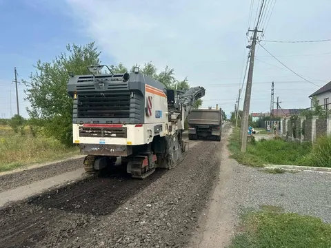 На Мукачівщині та Ужгородщині триває ремонт місцевих доріг