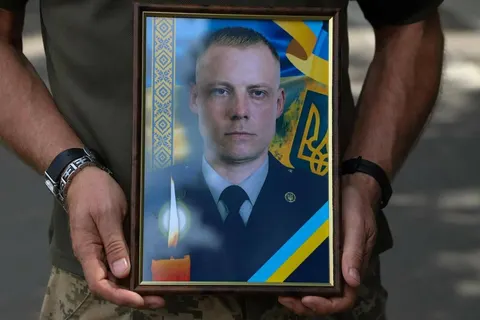 В Ужгороді попрощалися з лейтенантом Сергієм Івановим